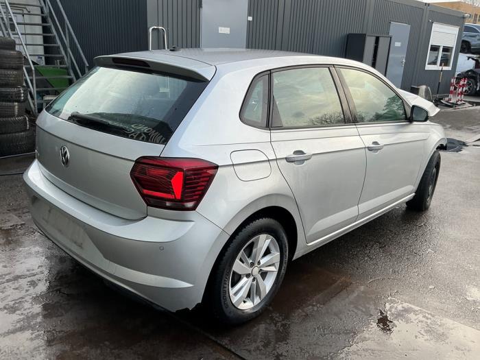 Volkswagen Polo VI 1.0 TSI 12V Sloopvoertuig (2018, Grijs)