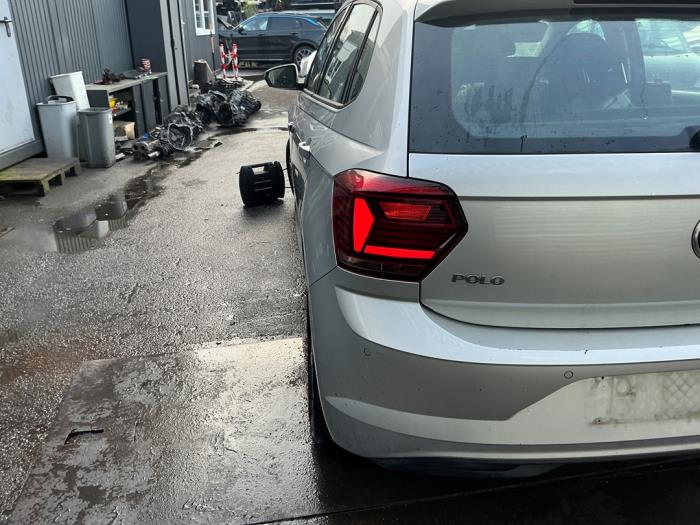 Volkswagen Polo VI 1.0 TSI 12V Sloopvoertuig (2018, Grijs)