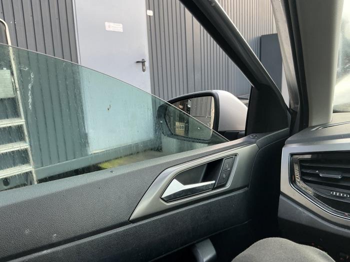 Volkswagen Polo VI 1.0 TSI 12V Sloopvoertuig (2018, Grijs)