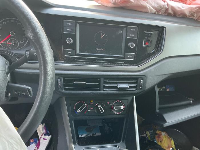 Volkswagen Polo VI 1.0 TSI 12V Sloopvoertuig (2018, Grijs)