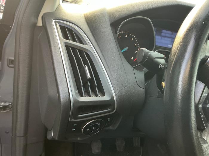 Ford Focus 3 1.0 Ti-VCT EcoBoost 12V 100 Sloopvoertuig (2012, Grijs)