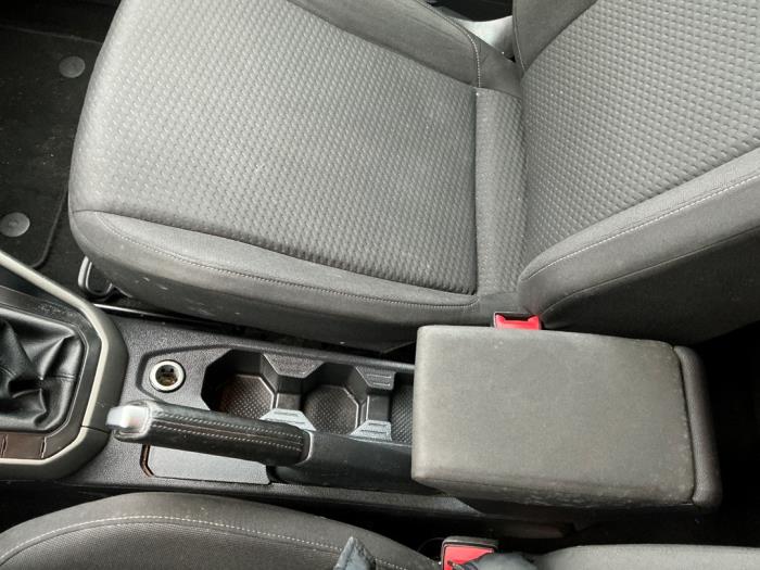 Volkswagen Polo VI 1.6 TDI 16V 95 Sloopvoertuig (2018, Donker, Zwart)