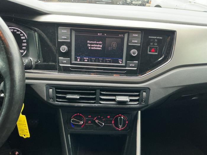 Volkswagen Polo VI 1.6 TDI 16V 95 Sloopvoertuig (2018, Donker, Zwart)