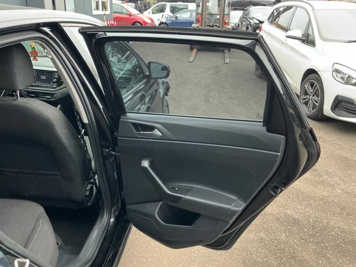 Volkswagen Polo VI 1.6 TDI 16V 95 Sloopvoertuig (2018, Donker, Zwart)