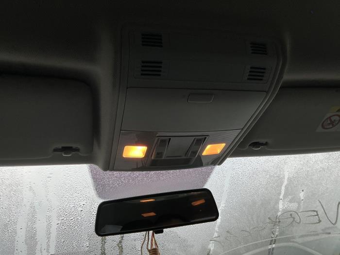 Volkswagen Polo VI 1.6 TDI 16V 95 Sloopvoertuig (2018, Donker, Zwart)