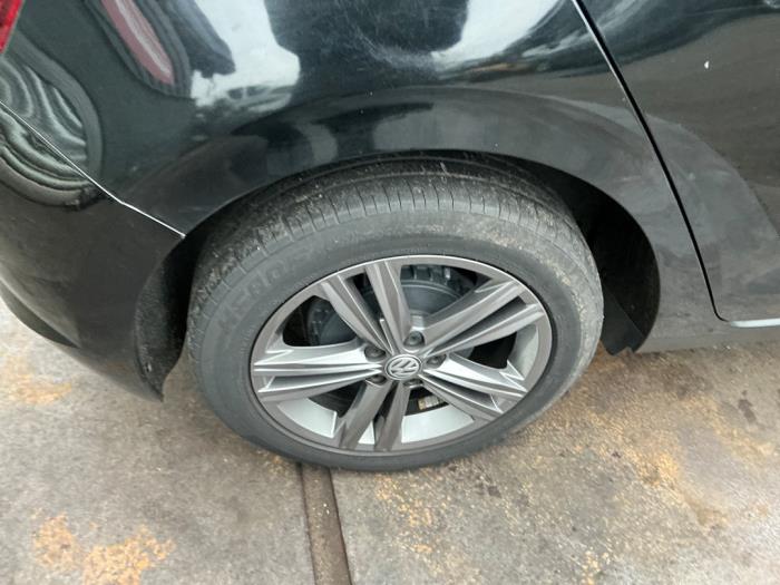 Volkswagen Polo VI 1.6 TDI 16V 95 Sloopvoertuig (2018, Donker, Zwart)