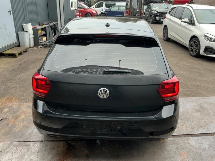 Volkswagen Polo VI 1.6 TDI 16V 95 Sloopvoertuig (2018, Donker, Zwart)