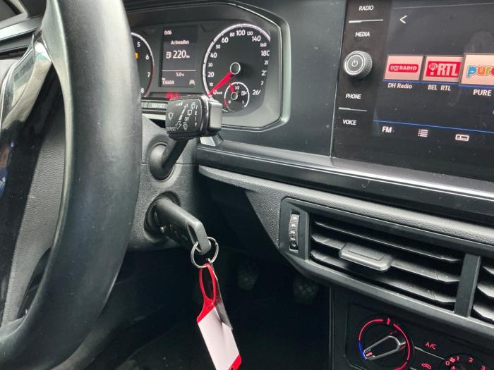 Volkswagen Polo VI 1.0 TSI 12V Sloopvoertuig (2018, Metallic, Wit)