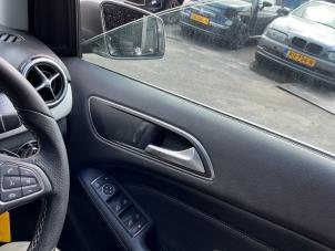 Mercedes B 1.6 B-200 BlueEFFICIENCY Turbo 16V Sloopvoertuig (2016, Metallic, Zilvergrijs, Muisgrijs)