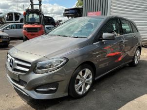Mercedes B 1.6 B-200 BlueEFFICIENCY Turbo 16V Sloopvoertuig (2016, Metallic, Zilvergrijs, Muisgrijs)
