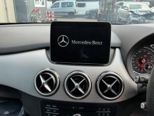 Mercedes B 1.6 B-200 BlueEFFICIENCY Turbo 16V Sloopvoertuig (2016, Metallic, Zilvergrijs, Muisgrijs)