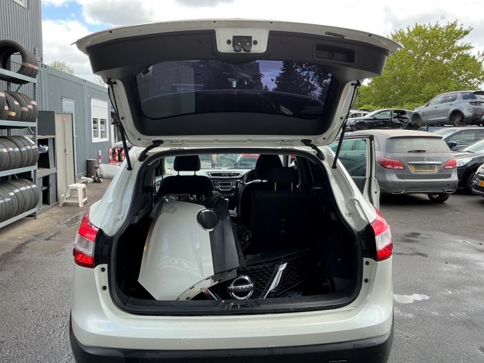 Nissan Qashqai 1.2 DIG-T 16V Sloopvoertuig (2016, Wit)