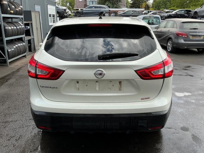 Nissan Qashqai 1.2 DIG-T 16V Sloopvoertuig (2016, Wit)