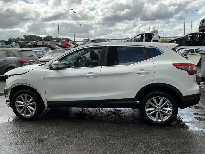 Nissan Qashqai 1.2 DIG-T 16V Sloopvoertuig (2016, Wit)