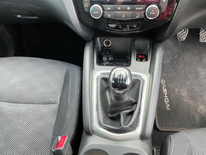 Nissan Qashqai 1.2 DIG-T 16V Sloopvoertuig (2016, Wit)