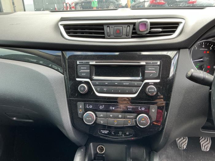 Nissan Qashqai 1.2 DIG-T 16V Sloopvoertuig (2016, Wit)