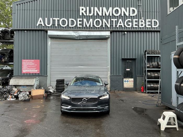 Volvo S90 II 2.0 D5 16V AWD  (Sloop)