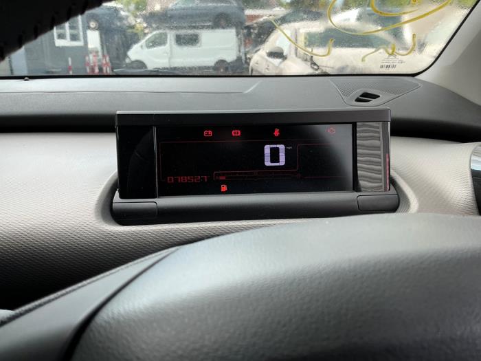 Citroen C4 Cactus 1.2 PureTech 82 12V Sloopvoertuig (2015, Paars)