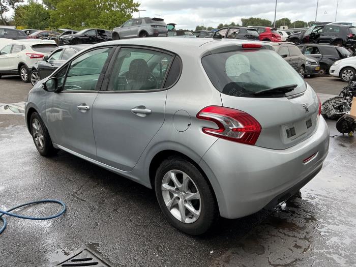 Peugeot 208 I 1.2 Vti 12V PureTech 82 Sloopvoertuig (2014, Zilvergrijs)