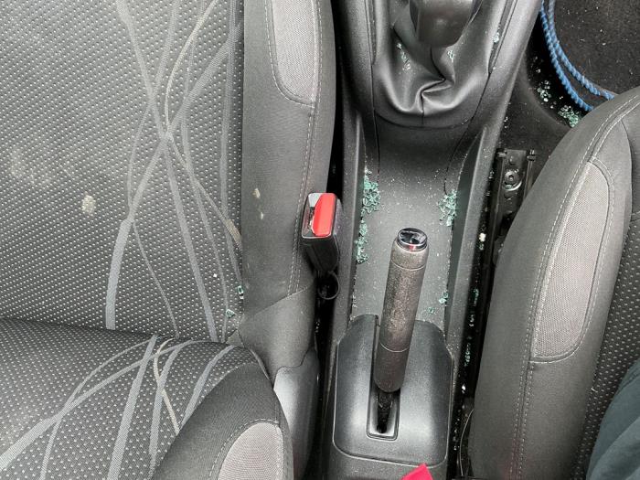 Peugeot 208 I 1.2 Vti 12V PureTech 82 Sloopvoertuig (2014, Zilvergrijs)
