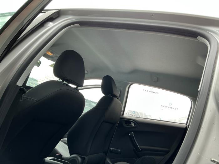 Peugeot 208 I 1.2 Vti 12V PureTech 82 Sloopvoertuig (2014, Zilvergrijs)