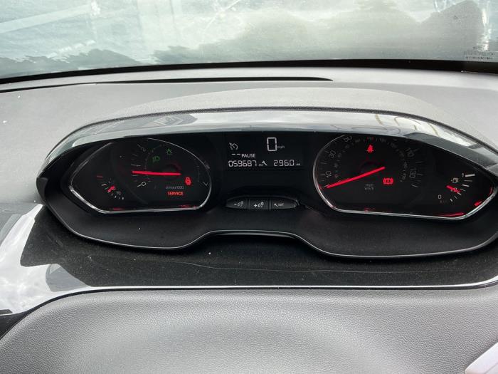 Peugeot 208 I 1.2 Vti 12V PureTech 82 Sloopvoertuig (2014, Zilvergrijs)