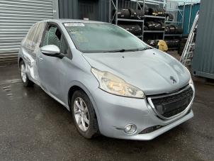 Peugeot 208 I 1.2 Vti 12V PureTech 82 Sloopvoertuig (2014, Zilvergrijs)