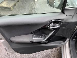 Peugeot 208 I 1.2 Vti 12V PureTech 82 Sloopvoertuig (2014, Zilvergrijs)