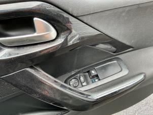 Peugeot 208 I 1.2 Vti 12V PureTech 82 Sloopvoertuig (2014, Zilvergrijs)