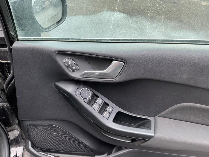 Ford Fiesta 7 1.1 Ti-VCT 12V 75 Sloopvoertuig (2020, Donker, Zwart)