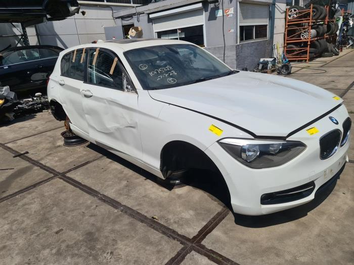 BMW 1 serie 116d 2.0 16V Sloopvoertuig (2013, Wit)