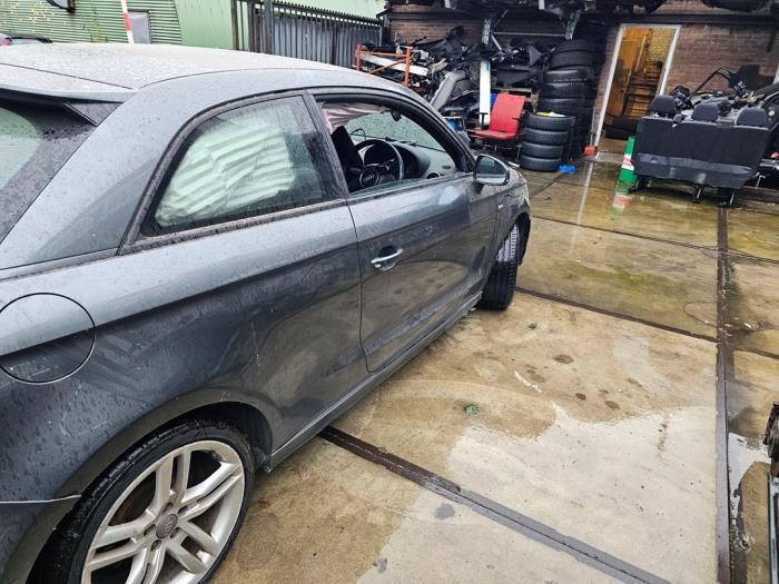Audi A1 1.4 TFSI 16V 122 Sloopvoertuig (2012, Grijs)