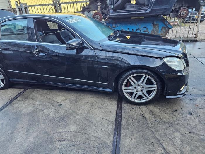 Mercedes E E-250 CDI 16V BlueEfficiency,BlueTec Sloopvoertuig (2013, Donker, Muisgrijs)