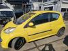 Peugeot 107 1.0 12V Sloopvoertuig (2006, Geel, Aluminium)