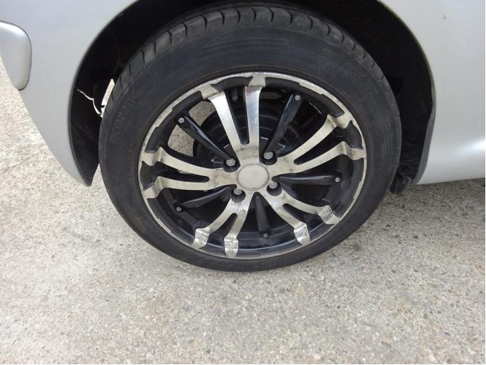 Toyota Aygo 1.0 12V VVT-i Sloopvoertuig (2008, Grijs)