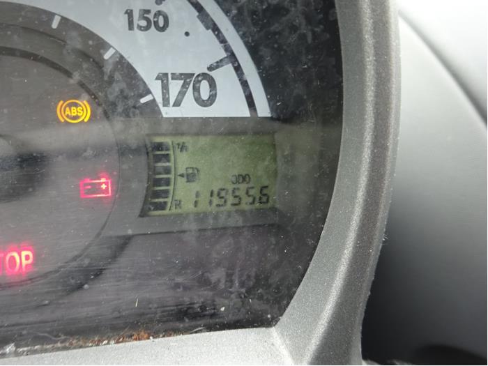 Toyota Aygo 1.0 12V VVT-i Sloopvoertuig (2008, Grijs)