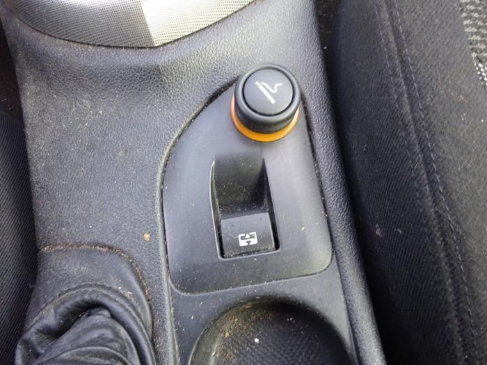 Peugeot 308 1.6 HDiF 16V Sloopvoertuig (2007, Grijs)