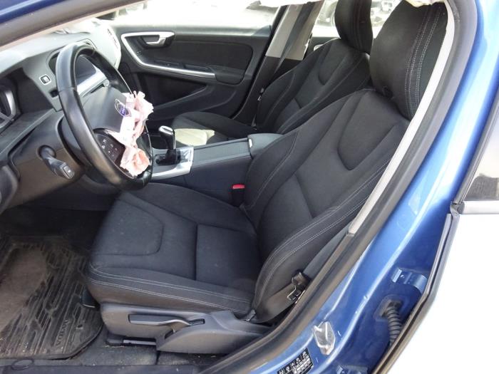 Volvo V60 I 2.0 D4 16V Sloopvoertuig (2014, Blauw)