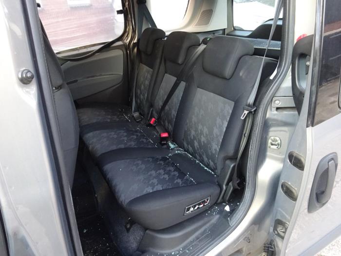 Opel Combo Tour 1.6 CDTI 16V ecoFlex Sloopvoertuig (2013, Grijs)