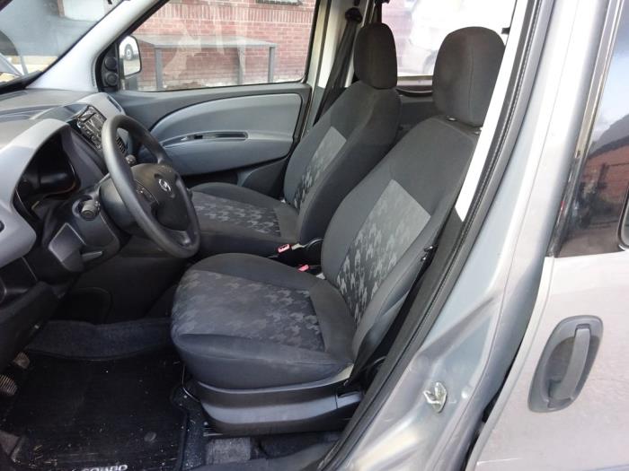 Opel Combo Tour 1.6 CDTI 16V ecoFlex Sloopvoertuig (2013, Grijs)