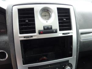 Chrysler 300 C Touring 3.0 CRD 24V Sloopvoertuig (2008, Grijs)