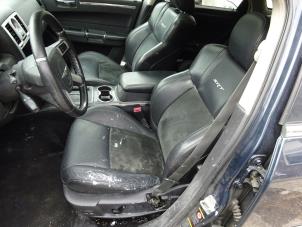 Chrysler 300 C Touring 3.0 CRD 24V Sloopvoertuig (2008, Grijs)