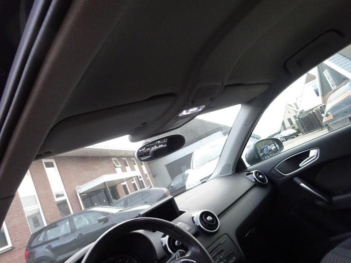 Audi A1 1.6 TDI 16V Sloopvoertuig (2011, Grijs)