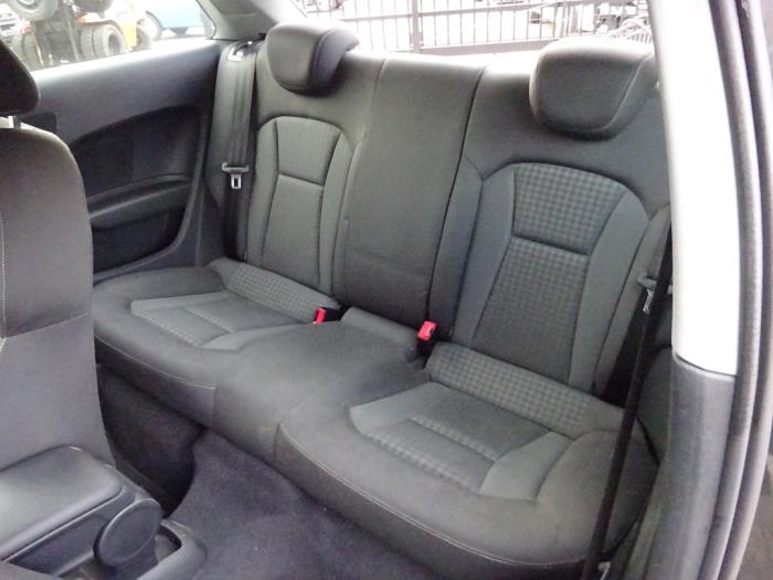 Audi A1 1.6 TDI 16V Sloopvoertuig (2011, Grijs)