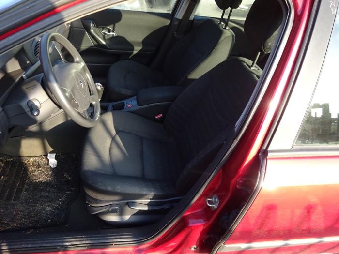 Renault Laguna II 1.6 16V Sloopvoertuig (2005, Rood)