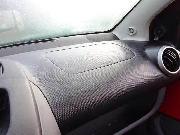 Toyota Aygo 1.0 12V VVT-i Sloopvoertuig (2006, Rood)