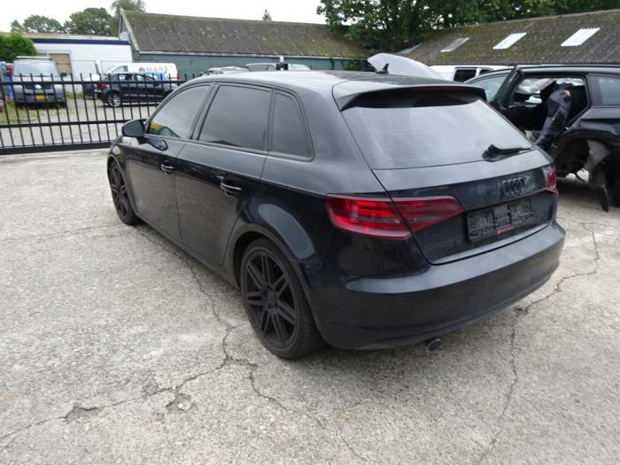 Audi A3 Sportback 1.6 TDI 16V Sloopvoertuig (2013, Zwart)