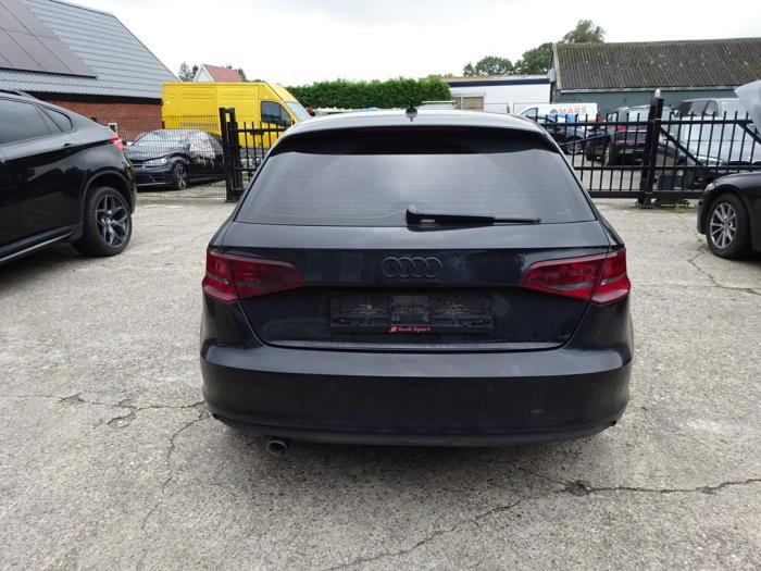 Audi A3 Sportback 1.6 TDI 16V Sloopvoertuig (2013, Zwart)