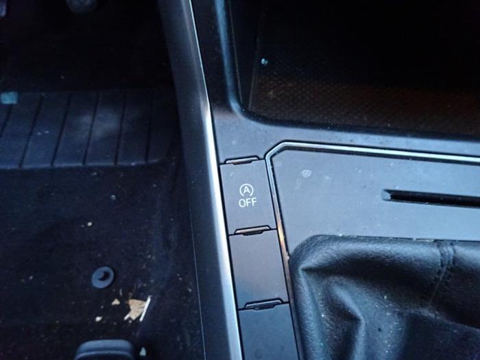 Volkswagen Polo VI 1.0 MPI 12V Sloopvoertuig (2020, Blauw)