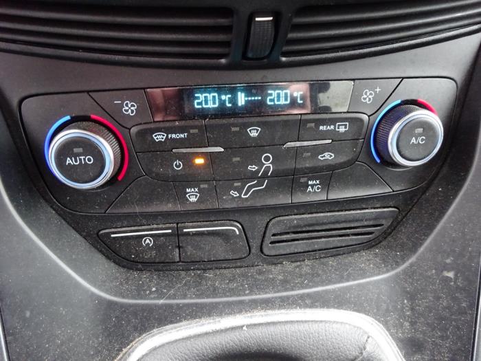 Ford Kuga II 1.5 EcoBoost 16V 120 Sloopvoertuig (2018, Grijs)